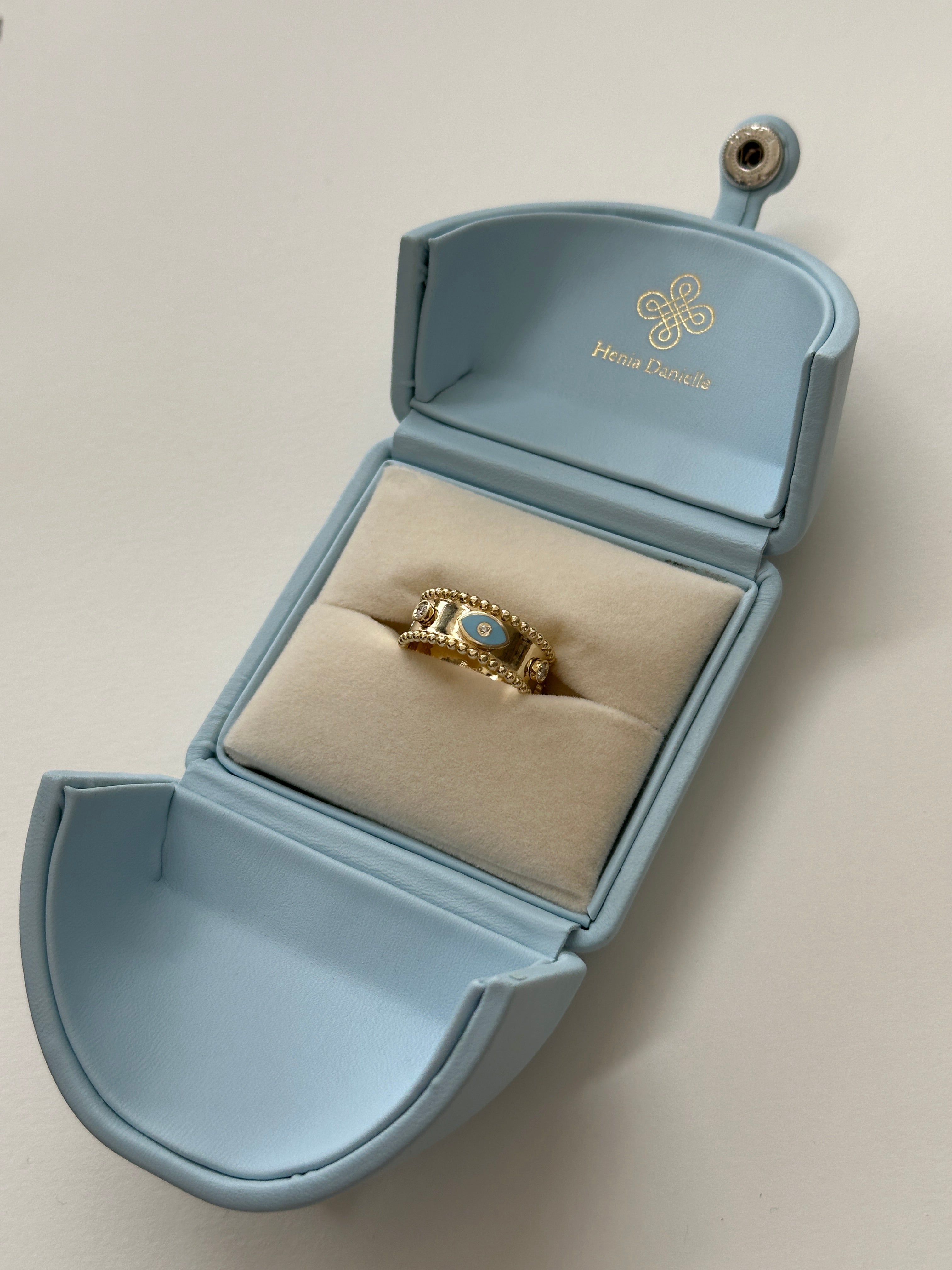 Royal Henia Charms Ring