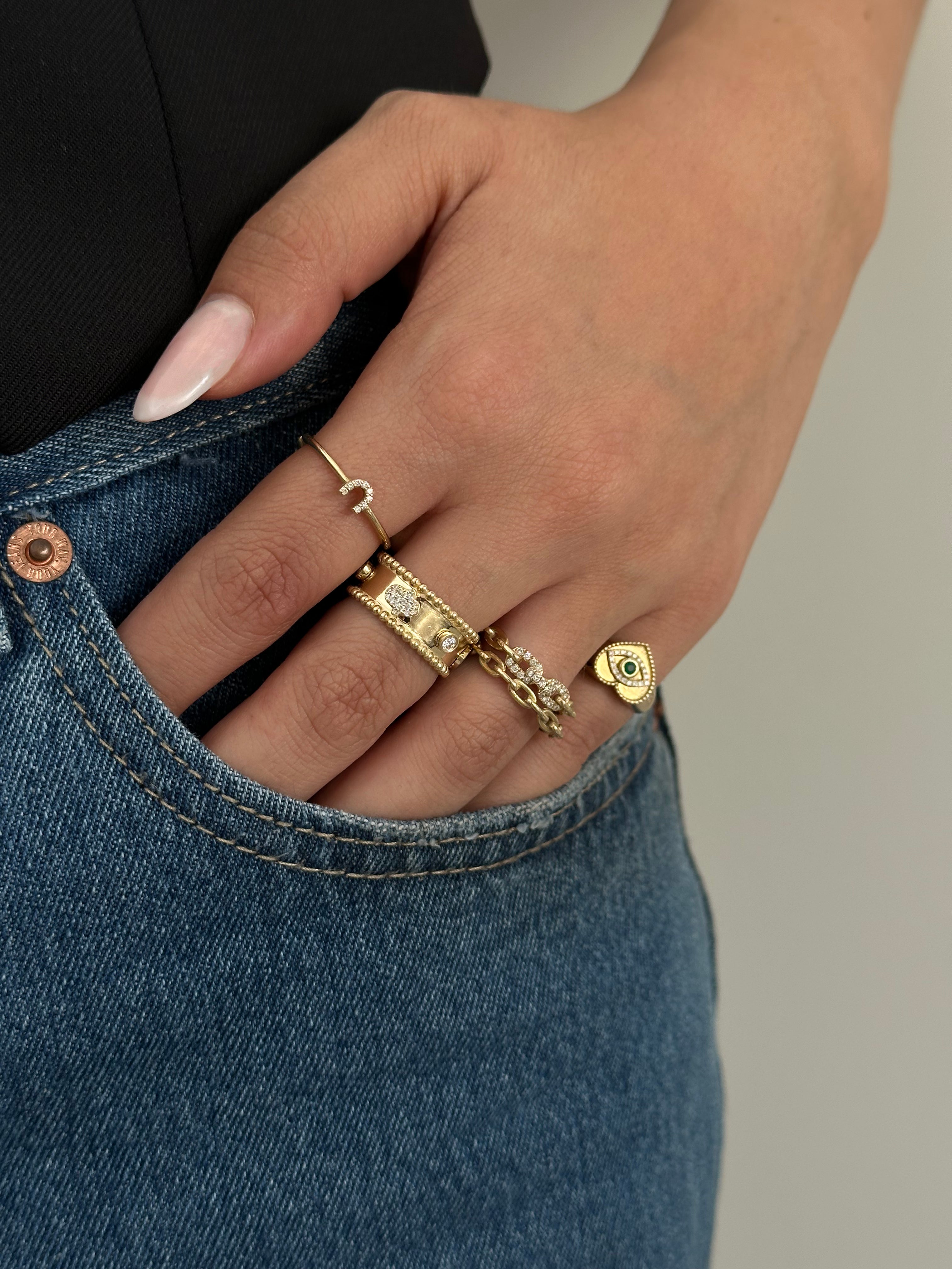 Royal Henia Charms Ring